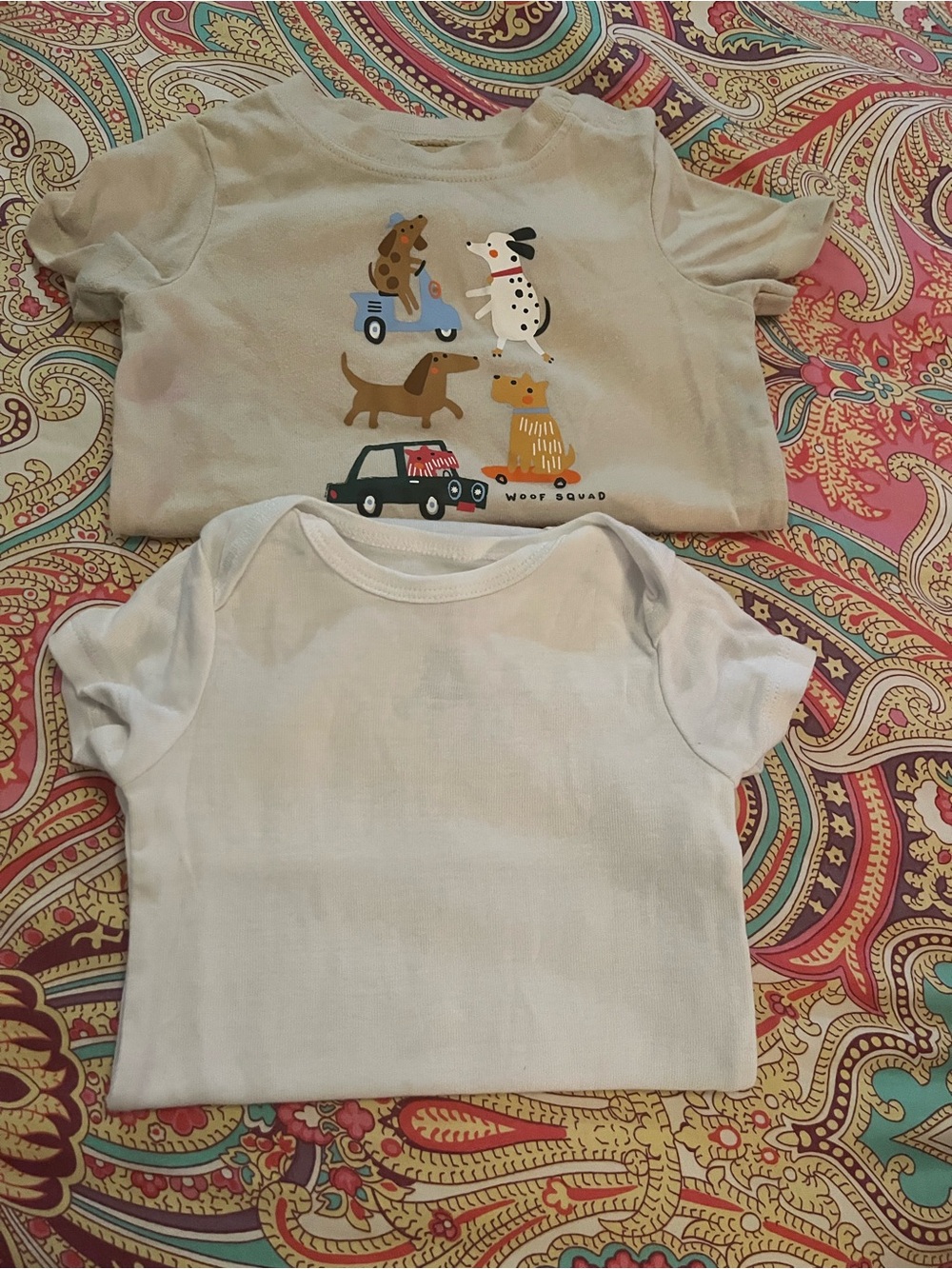Garanimals Beige Dog Stack Graphic Onesie with White Short Sleeve Onesie